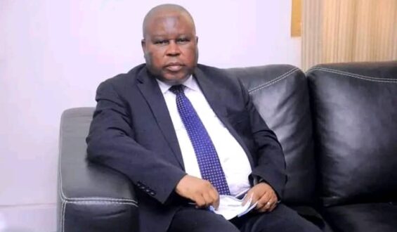 L&rsquo;ancien ministre de développement rural François Rubota, libéré de prison après un scandale financier