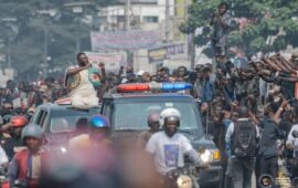 Martin Bakole, accueilli en fanfare à Kinshasa