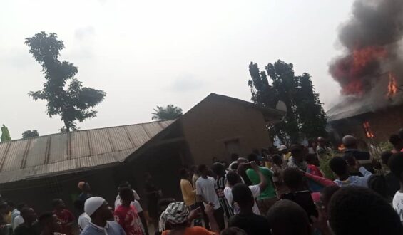 Sud-Kivu : Une Maison prend feu dans le territoire de SHABUNDA