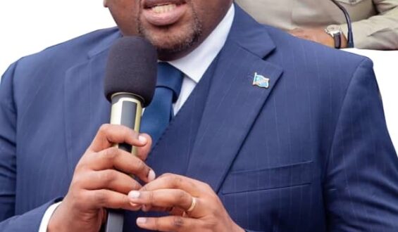 Le Professeur John NTOKA : une figure clé au service de la Dynamique Jacquemin SHABANI