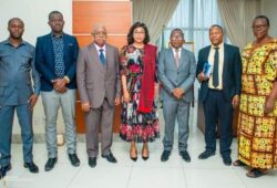 Construction d&rsquo;un cimetière mémorial, Les Professeurs de l’Université de Kinshasa en audience auprès du Ministre Acacia.