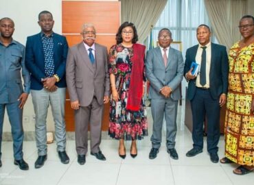 Construction d&rsquo;un cimetière mémorial, Les Professeurs de l’Université de Kinshasa en audience auprès du Ministre Acacia.