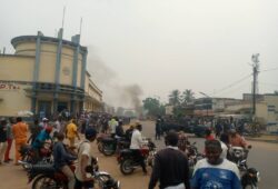 Kananga ville : un accident fait un mort et le véhicule brûlé par des hommes en colère