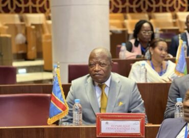 Crise à l&rsquo;UDPS, le Professeur Mbata appelle au soutien du nouveau leadership