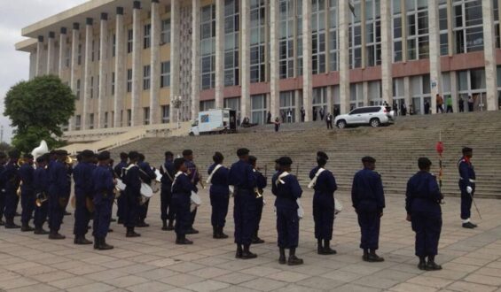 Kinshasa : Bagarre au Palais du peuple divisionnaire adjoint de la Police met la main sur les auteurs
