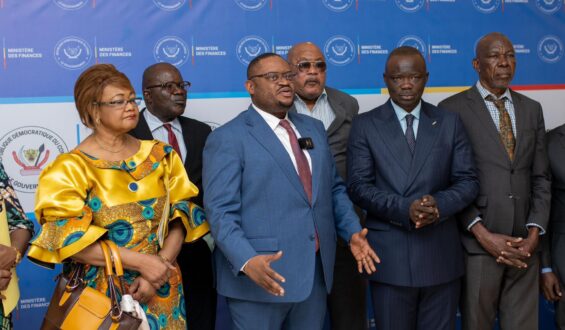 RDC : Un record de recettes atteint sous la direction du Ministre des Finances Doudou Fwamba