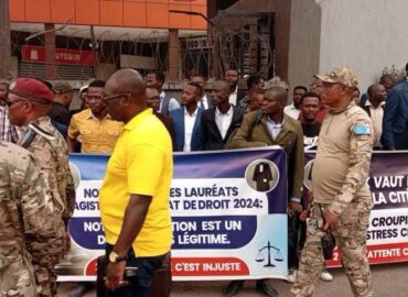 RDC: Les 2500 nouveaux magistrats en sit-in à la Cité de l&rsquo;UA