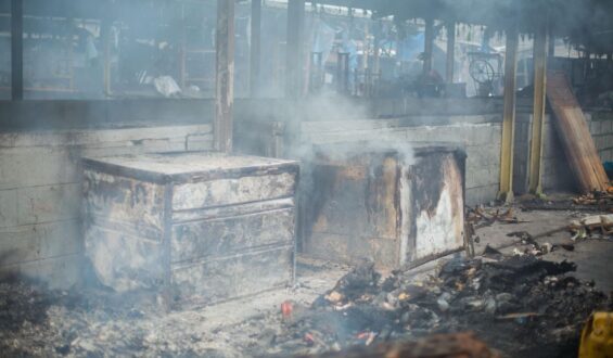 La Première Ministre au chevet des victimes de l&rsquo;incendie au marché de la Liberté