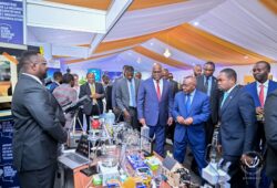 Le Président Tshisekedi encourage l&rsquo;innovation scientifique congolaise lors de la clôture du Forum du génie