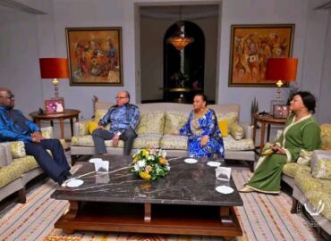 Le Président Tshisekedi rend visite à Léon Kengo wa Dondo