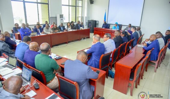 Réunion du Comité de suivi des hydrocarbures : Des mesures pour une baisse des prix à la pompe