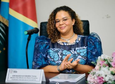 La Ministre Thérèse Kayikwamba en tête de la délégation Congolaise à Luanda