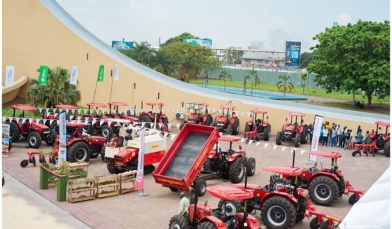 RDC : contre l&rsquo;Insécurité Alimentaire : le VPM Shabani lance la Campagne Agricole 2024-2025