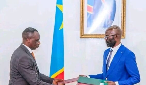 Kasaï Oriental : 100 premiers jours du gouverneur Mbuebua Kapo : un bilan prometteur selon Ignace MUTEBA