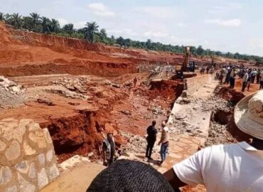 Tempêtes et Défis : Les Travaux du Ravin Mbala wa Tshitolo à Mbujimayi menacés par la pluie