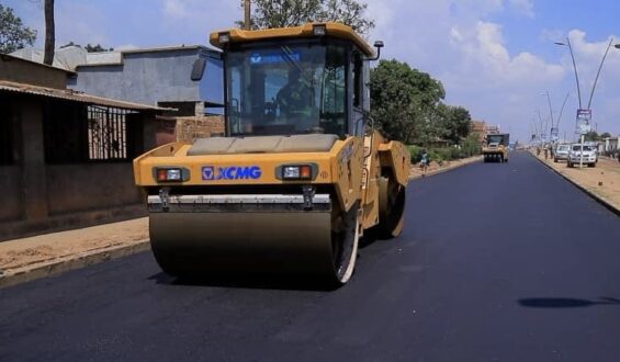Lualaba : Lancement des travaux d’asphaltage de l’avenue Trois Z