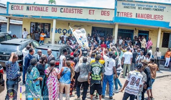 Visite Surprise de la Ministre des Affaires Foncières : État Alarmant des Établissements à Kinshasa