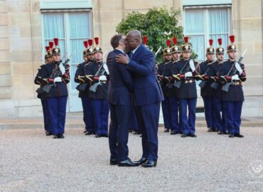 Dialogue entre Tshisekedi et Macron : Vers une solution pour la paix en RDC