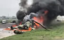 Incident à l’aérodrome de Ndolo : un hélicoptère militaire en feu, 3 morts signalés.