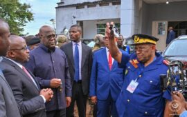 Tanganyika: Le Président Félix Tshisekedi dote des véhicules aux policiers et Administrateurs des territoires.