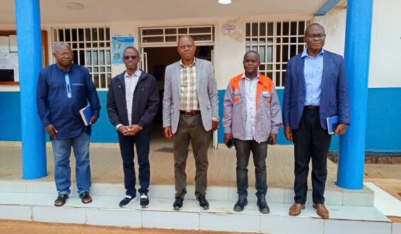 Kasumbalesa : Le Directeur Régional Sud de la Snel, barre la route aux Spoliateurs de la Ligne Haute Tension.