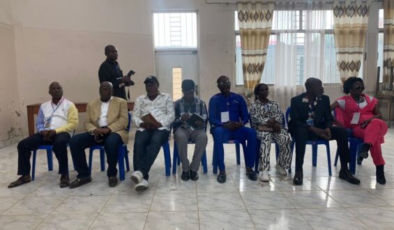 Football-Eufkin Lukunga : Alain Kanga succède à Tovo Mozande