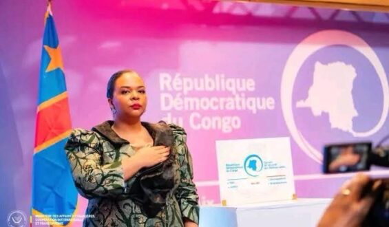 En Afrique du Sud, Thérèse Kayikwamba développe une politique de proximité avec les ressortissants congolais