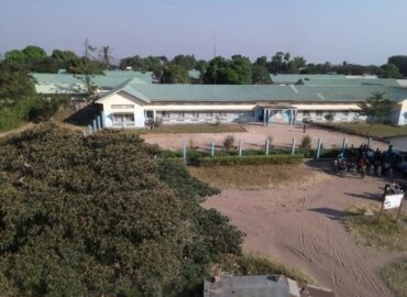 Lomami : Plus de 30 véhicules bloqués suite au délabrement du pont de la rivière Luilu