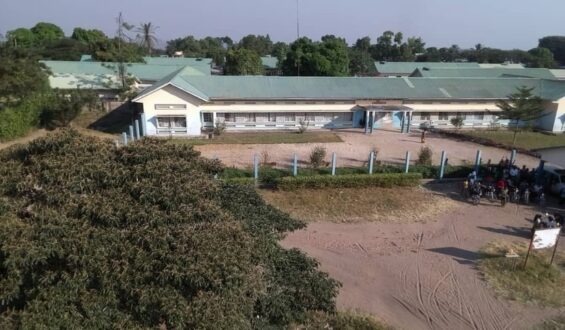 Lomami : Plus de 30 véhicules bloqués suite au délabrement du pont de la rivière Luilu