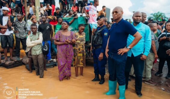 Kinshasa : Le ministre de la Santé rassure sur l’absence de choléra parmi les sinistrés du Stade des Martyrs