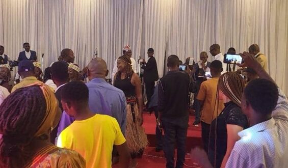 Le Folklore Songye sur un Piédestal: Pari gagné du Concert de BASOKIN  à Kinshasa