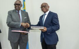 Remise et reprise au PME : Justin Kalumba Mwana-Ngongo promet de rester sur la bonne lancée de son prédécesseur.