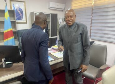 Kinshasa : Steve MBIKAYI Honore son Devoir Civique et Salue la Rigueur de la DGRK