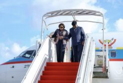 Crise des Grands Lacs : Felix Tshisekedi à Paris pour une paix durable en RDC.