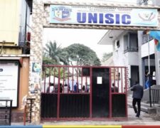 Une Ère Nouvelle à l&rsquo;UNISIC : Le Professeur Espérance Beyedila, Symbole d&rsquo;Excellence et de Rigueur