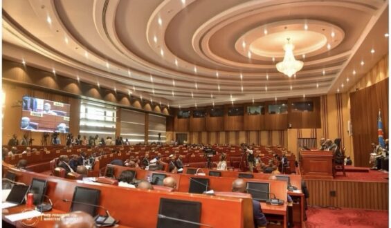 RDC : Le Budget 2026 Atteint 22 Milliards $US, Ciblant une Pression Fiscale de 17% d&rsquo;ici 2030