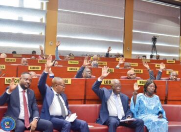 Sénat : Norbert Basengezi Katintima plébiscité à la Deuxième Vice-Présidence