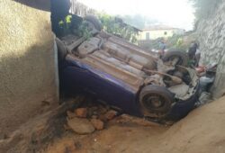 Matadi : Un accident spectaculaire cause d&rsquo;importants dégâts matériels à Mvuzi