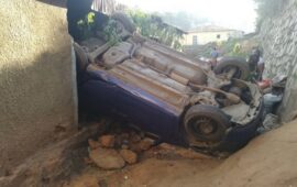 Matadi : Un accident spectaculaire cause d&rsquo;importants dégâts matériels à Mvuzi
